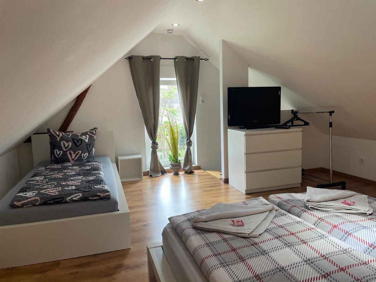 Kleine Gemuetliche Einliegerwohnung Mit Garten Und Pool Nordstemmen Exterior photo